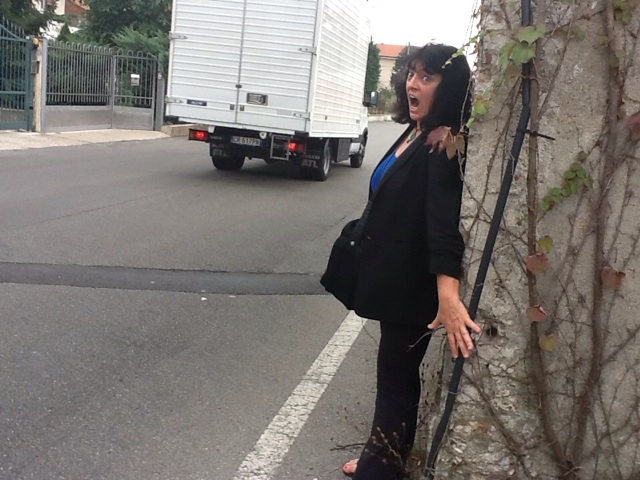 mozzate death defying walk to the train